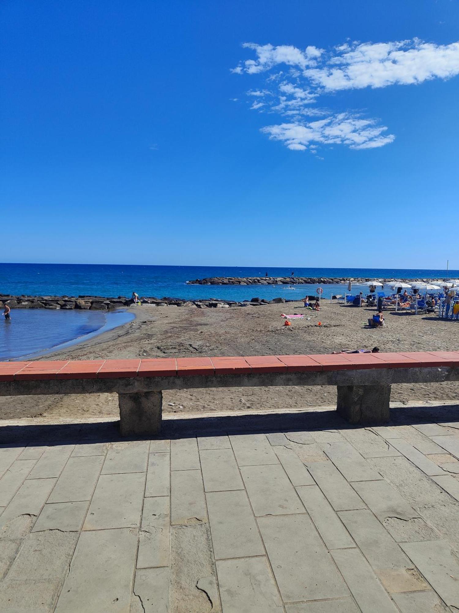 Riva Vacanze * Riva Ligure